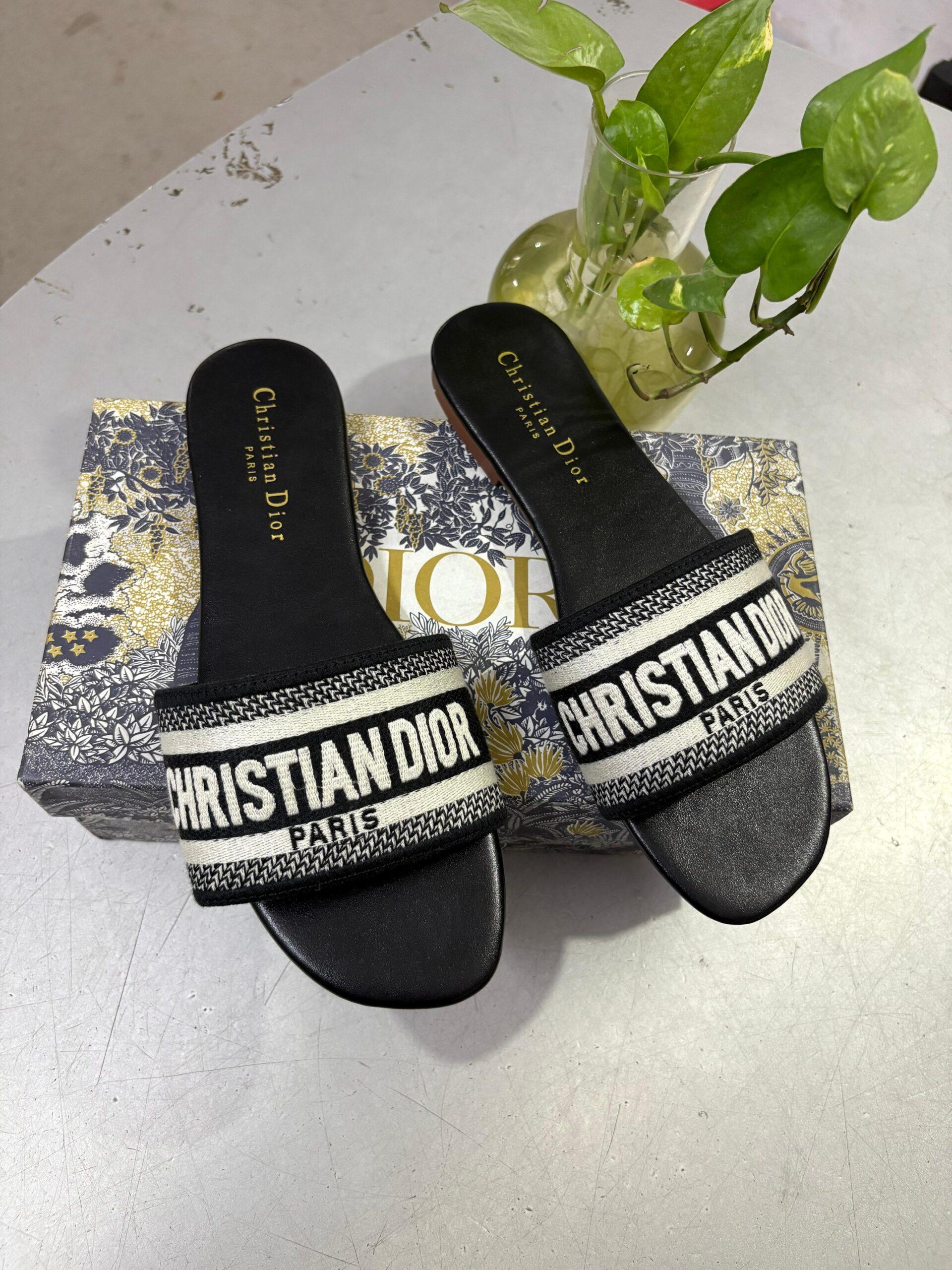 FIRST COPY CHRISTIAN DIOR DWAY FLATS - Image 18