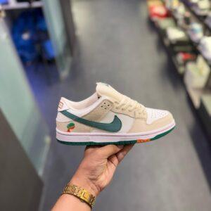 FIRST COPY NIKE SB DUNK JARRITOES FOR MEN