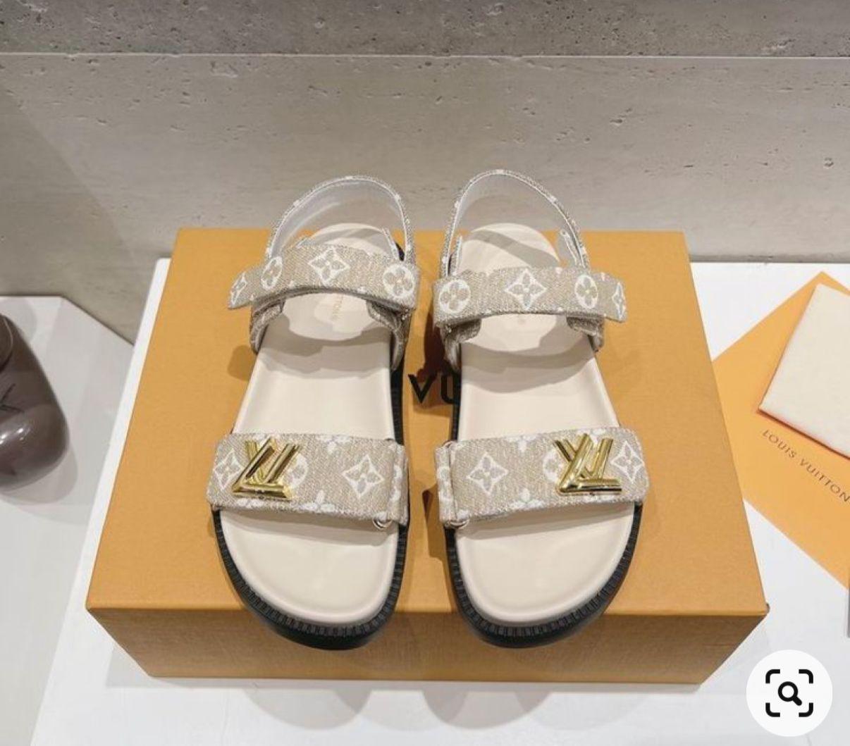 FIRST COPY Louis Vuitton Sandals For Woman - Image 4